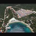 Ylli * Nečujam